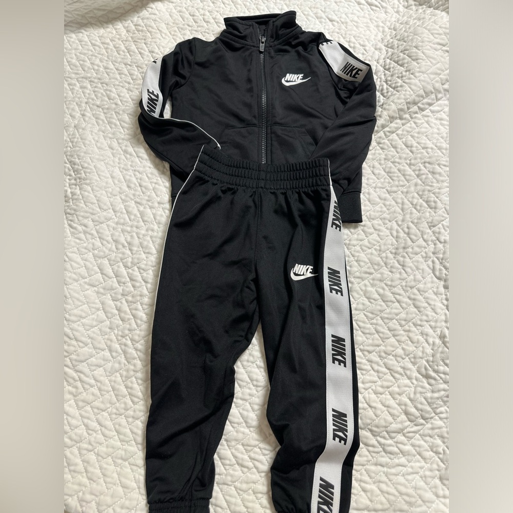 Black Nike Tracksuit